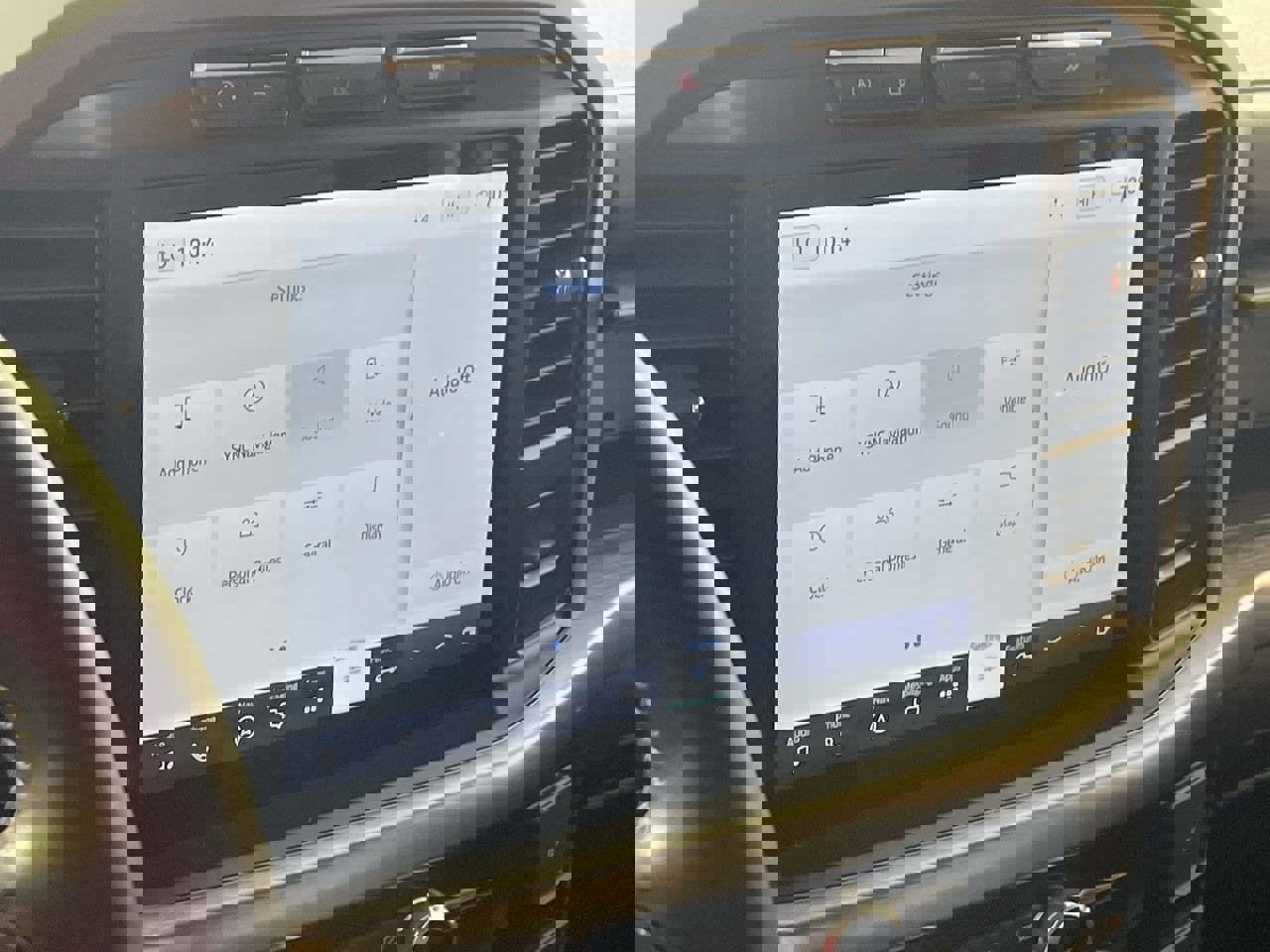 Used 2022 Ford F150 Lariat w/ Max Trailer Tow Package image 14