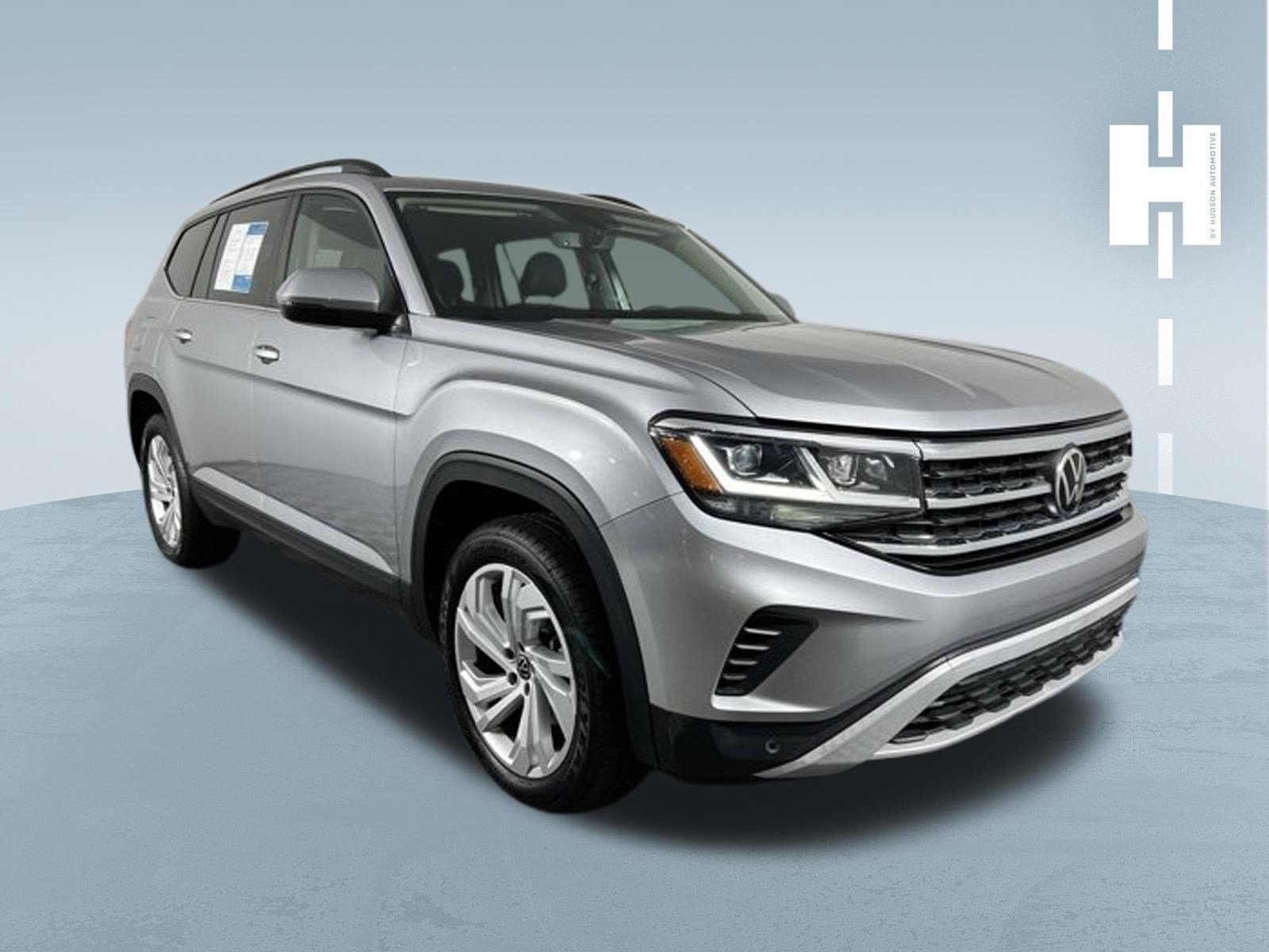 Used 2023 Volkswagen Atlas SE w/ Panoramic Sunroof Package FWD image 3