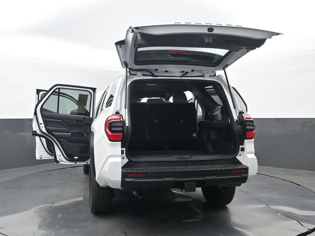 New 2026 Toyota 4Runner SR5 RWD image 33
