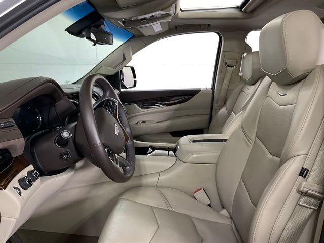Used 2017 Cadillac Escalade Luxury image 24