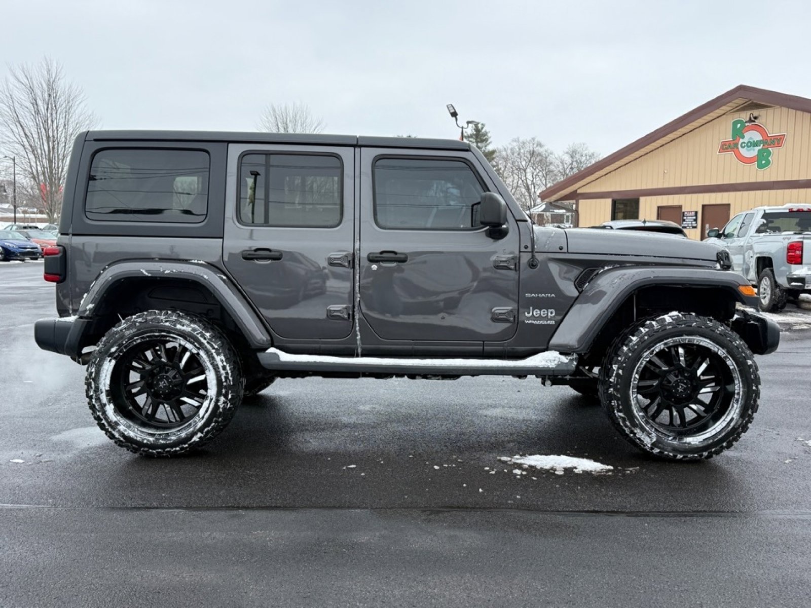 Used 2019 Jeep Wrangler Unlimited Sahara w/ Safety Group image 9