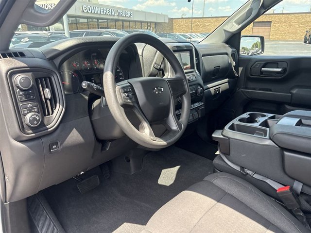 Certified 2022 Chevrolet Silverado 1500 Custom Trail Boss w/ LPO, Dark Essentials Package AWD/4WD image 10