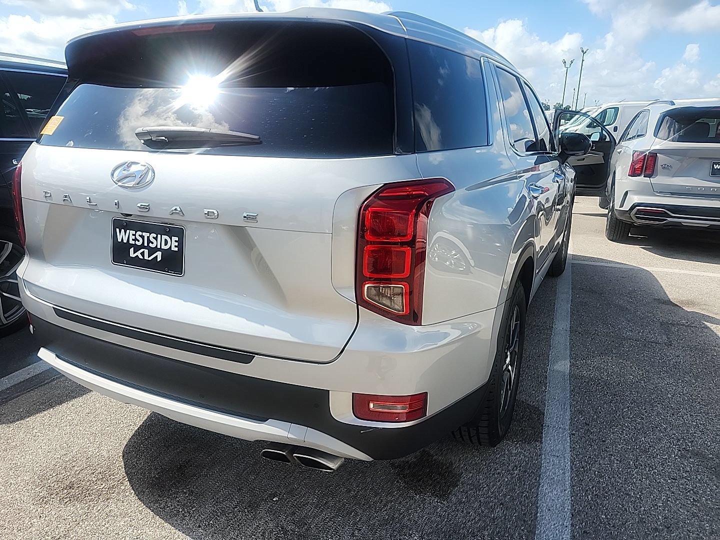 Used 2021 Hyundai Palisade SEL FWD image 4