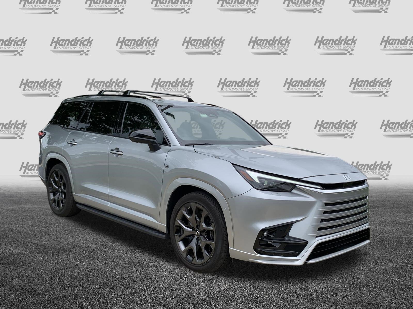 Used 2025 Lexus TX 500h AWD w/ Technology Package image 2