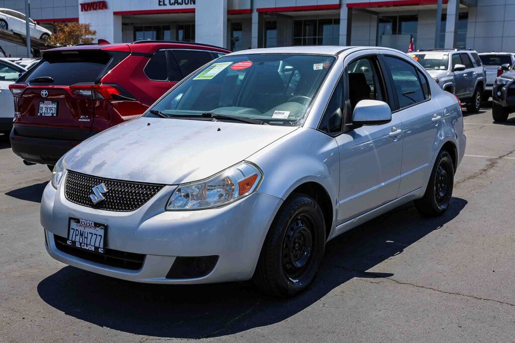 Used 2010 Suzuki SX4 LE FWD image 17