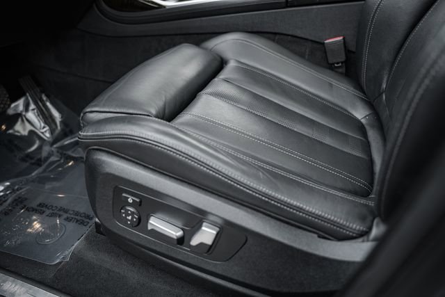 Used 2020 BMW X7 xDrive40i w/ Cold Weather Package image 41