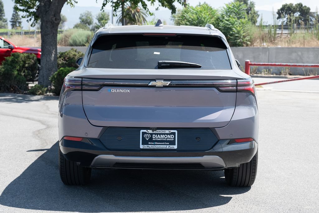 Used 2024 Chevrolet Equinox EV LT FWD image 5