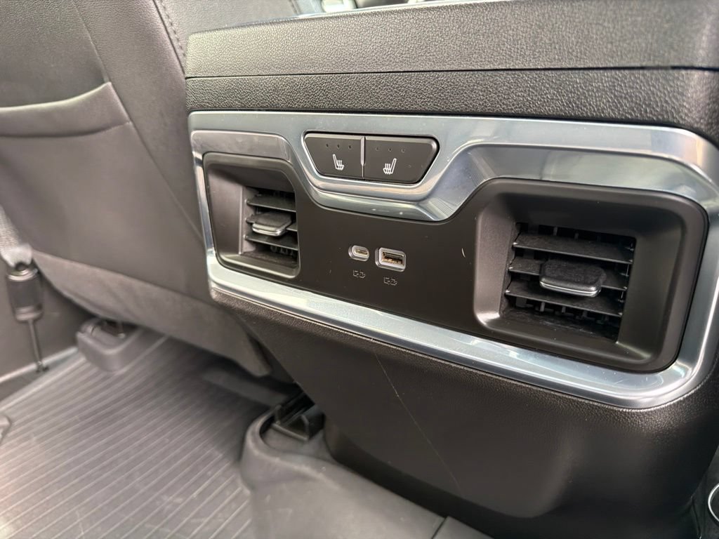 Used 2023 Chevrolet Silverado 1500 LTZ AWD/4WD image 32