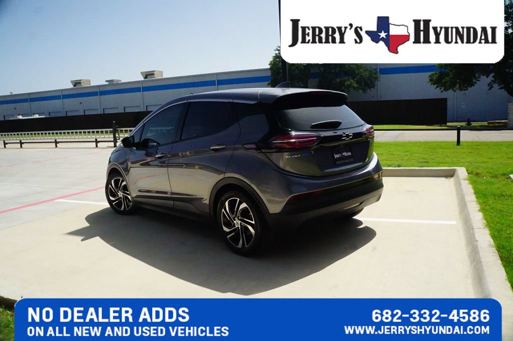 Used 2023 Chevrolet Bolt LT FWD image 5
