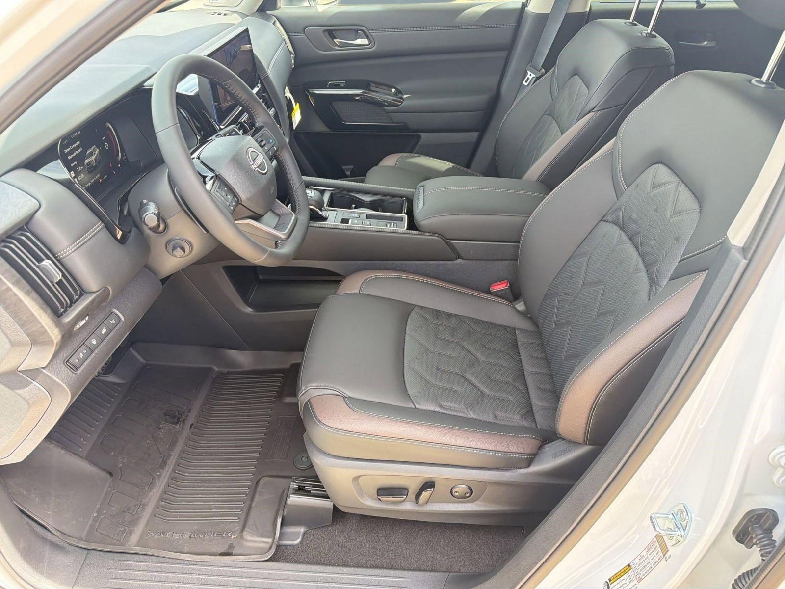 New 2026 Nissan Pathfinder Platinum image 5