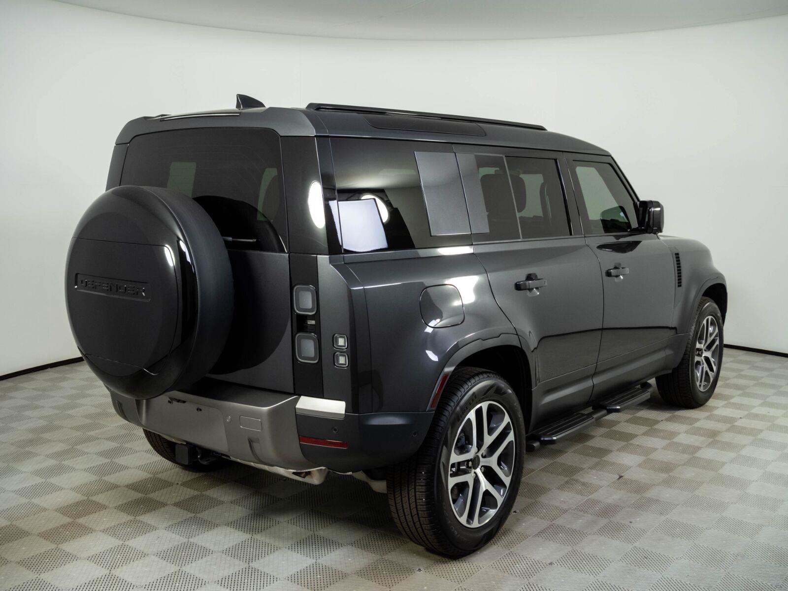 Used 2026 Land Rover Defender 110 S AWD/4WD image 29