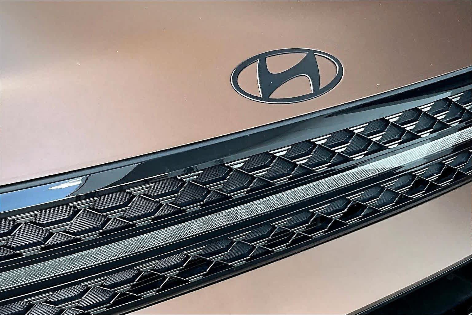 Used 2025 Hyundai Santa Fe Calligraphy FWD image 29