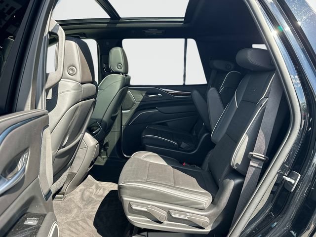 Used 2023 Cadillac Escalade Premium Luxury AWD/4WD image 17