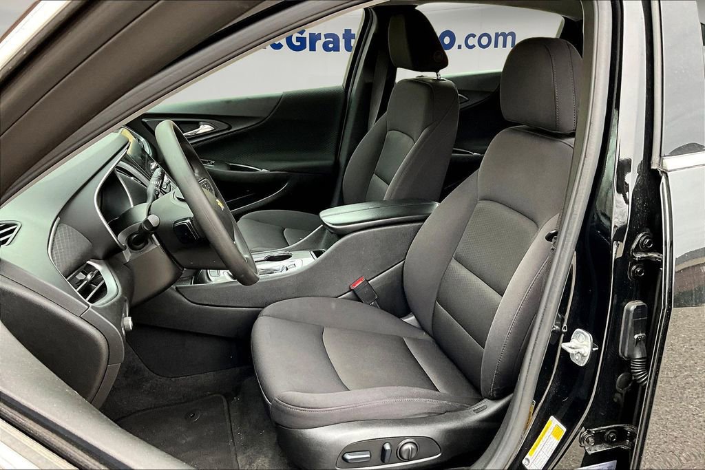 Used 2024 Chevrolet Malibu LT image 19