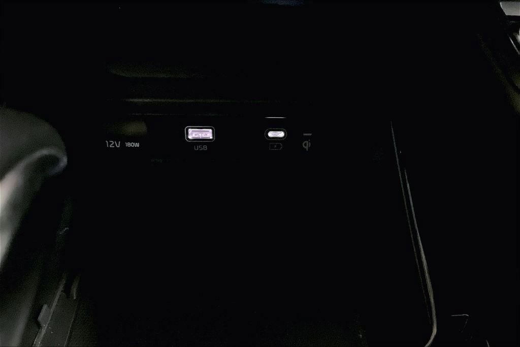 Used 2025 Kia Telluride S image 32