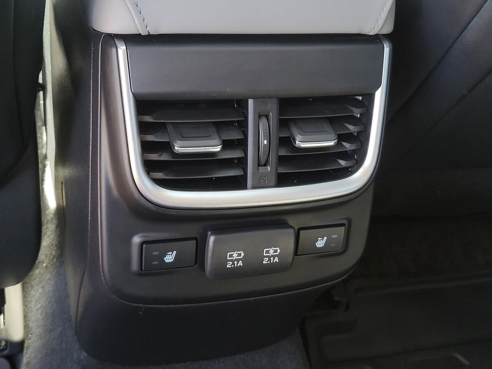 Used 2022 Subaru Outback Limited image 15