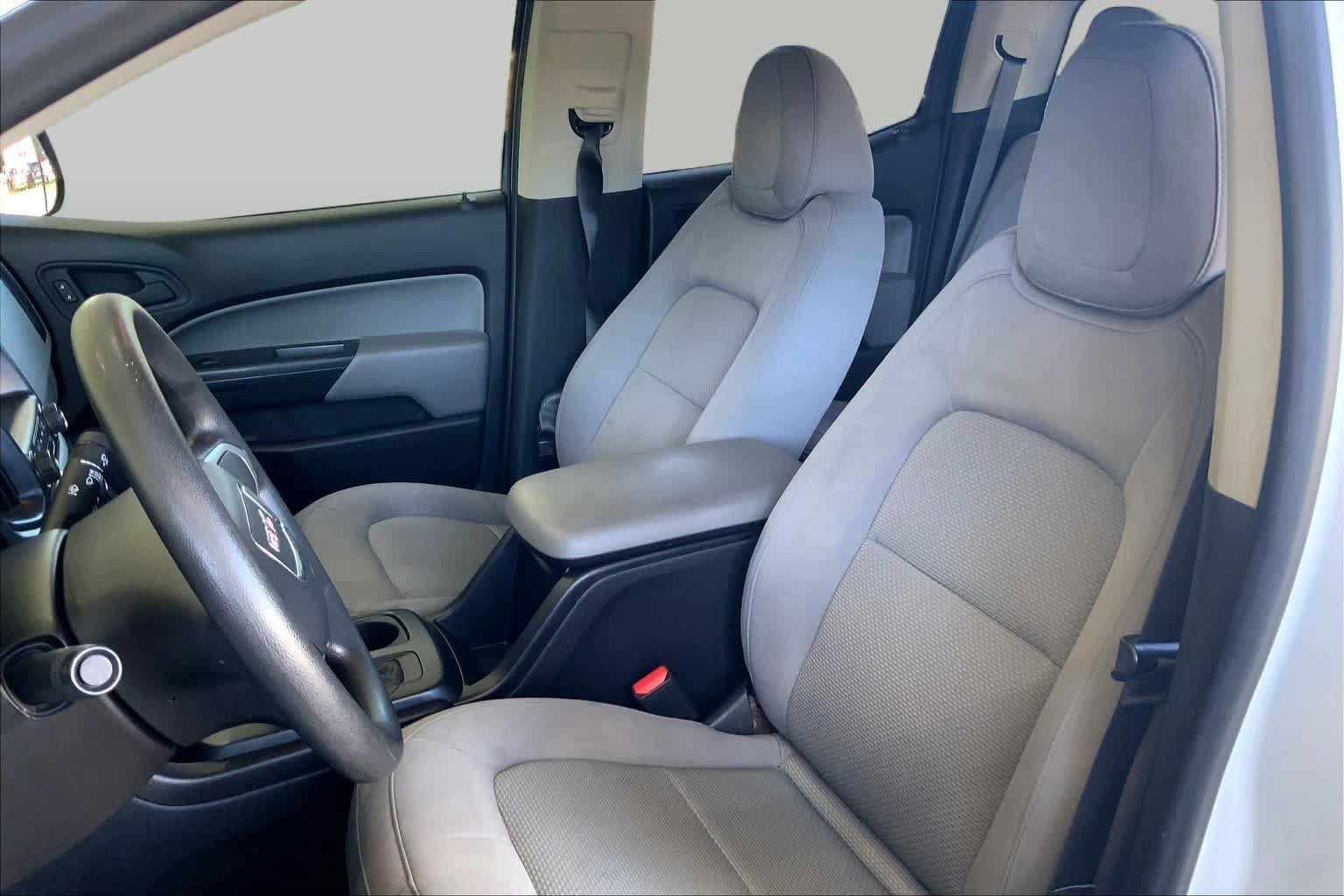 Used 2016 GMC Canyon 2WD Crew Cab w/ Convenience Package image 8