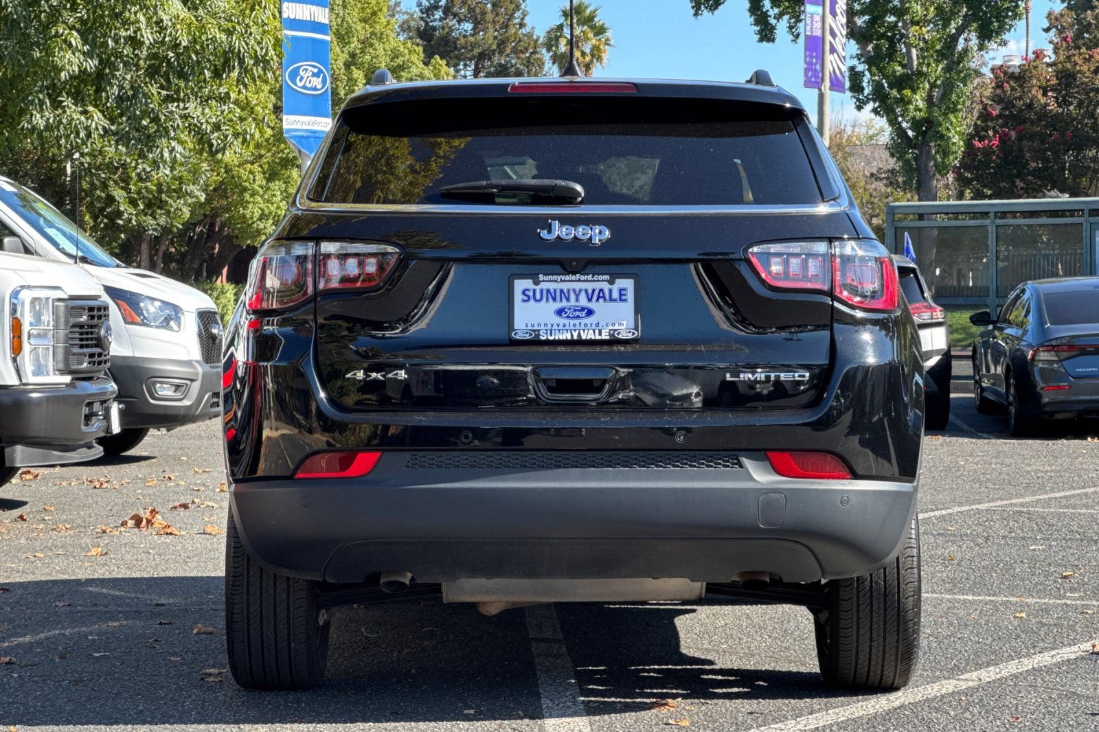 Used 2025 Jeep Compass Limited AWD/4WD image 5