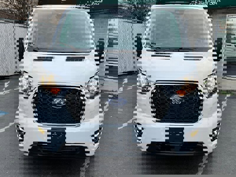 Used 2024 Ford Transit 350 XLT image 2