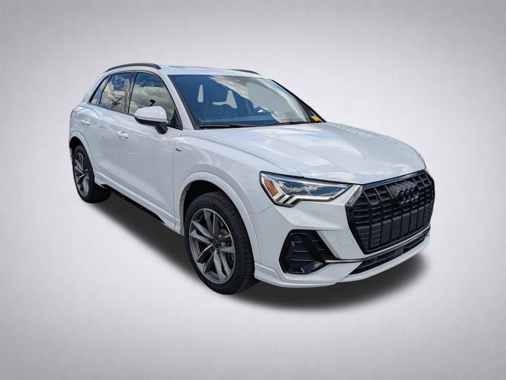 Used 2024 Audi Q3 2.0T Premium w/ Convenience Package AWD/4WD image 1