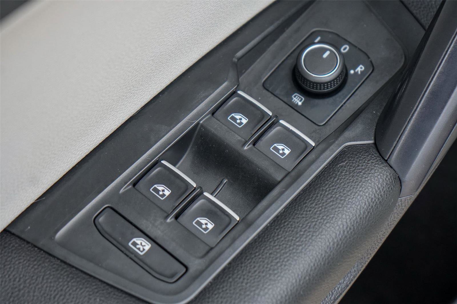 Used 2021 Volkswagen Tiguan SEL image 21