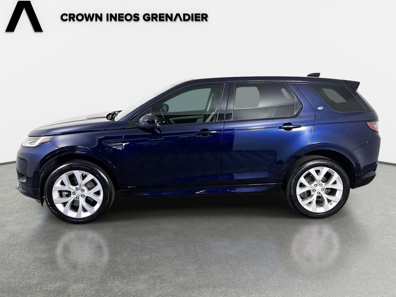 Used 2020 Land Rover Discovery Sport SE R-Dynamic image 9