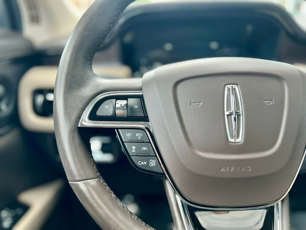 Used 2022 Lincoln Nautilus Reserve w/ Equipment Group 201A image 16