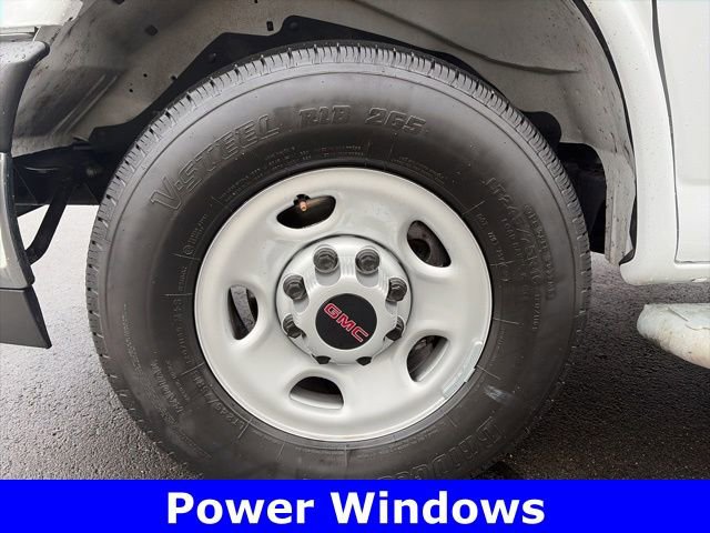 Used 2024 GMC Savana 2500 Work Van w/ Driver Convenience Package image 12