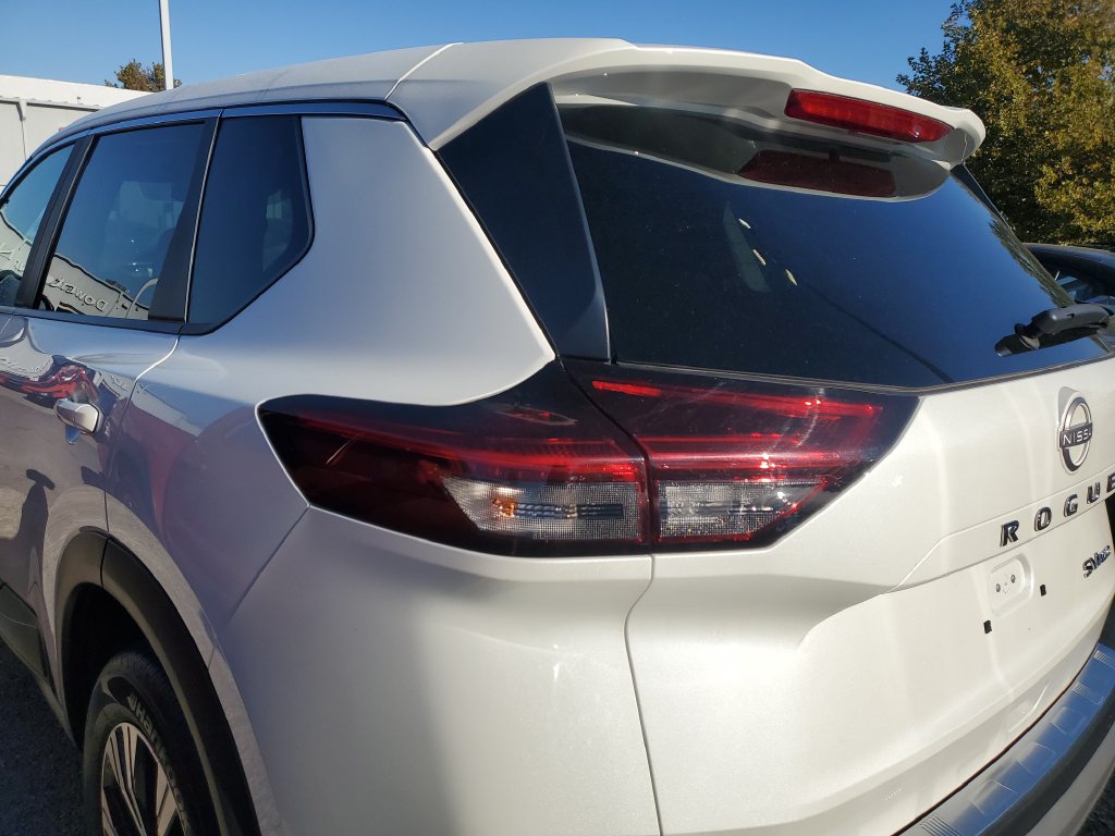 Certified 2023 Nissan Rogue SV AWD/4WD image 16