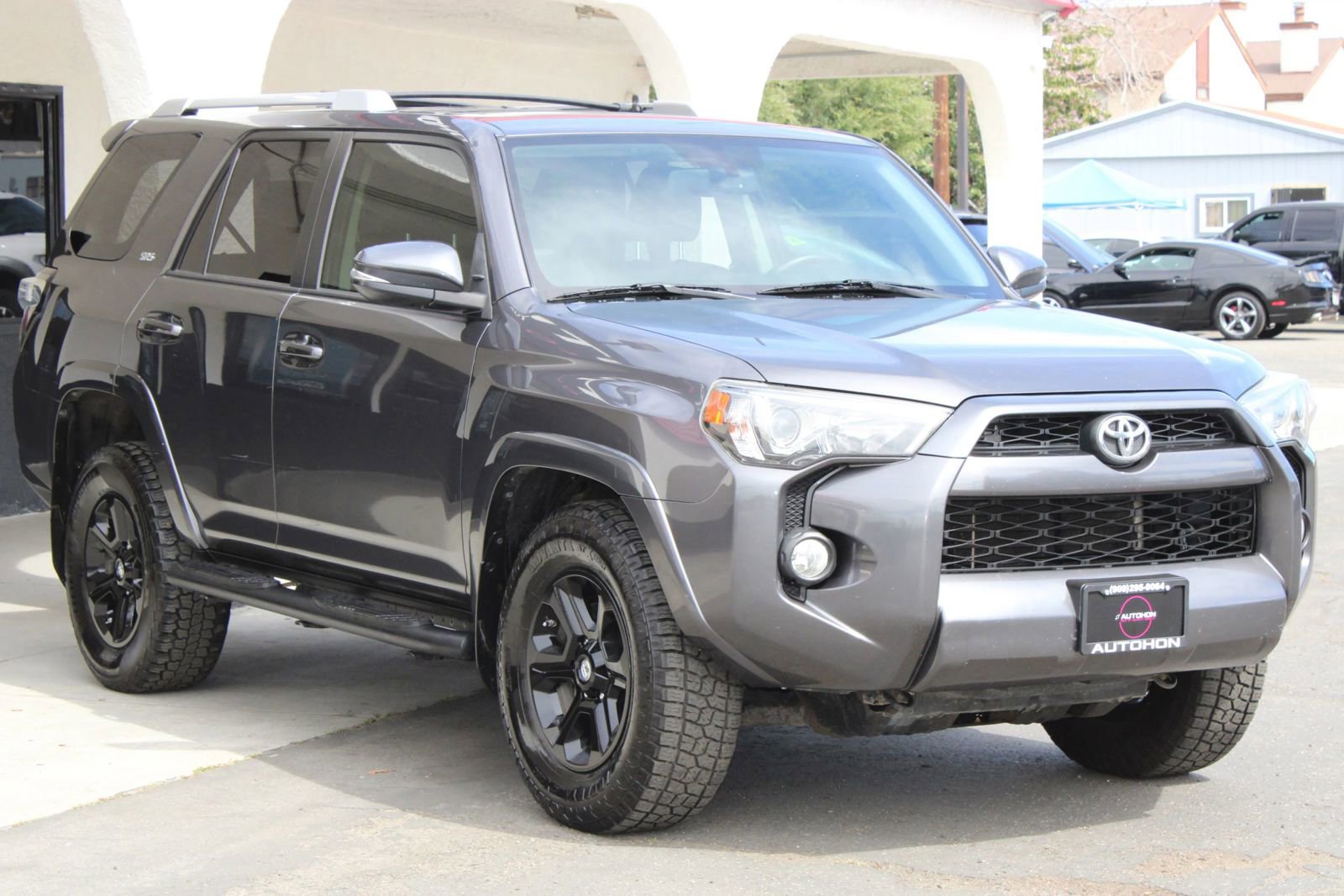 Used 2016 Toyota 4Runner Limited image 3