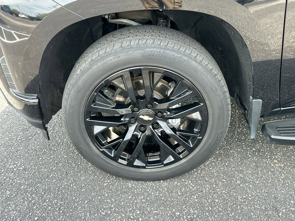 Used 2020 Chevrolet Silverado 1500 High Country w/ Technology Package AWD/4WD image 29