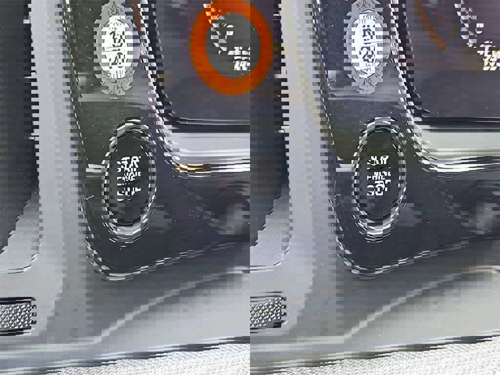 Used 2025 Porsche Cayenne S image 30