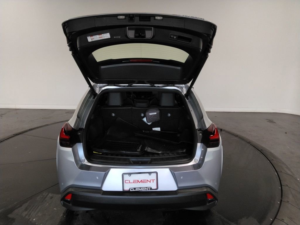 Used 2023 Lexus UX 250h AWD w/ Accessory Package (Z2) image 9