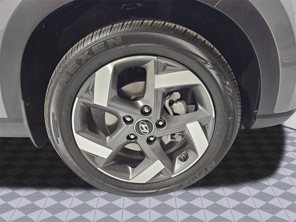 Used 2022 Hyundai Venue SEL image 12