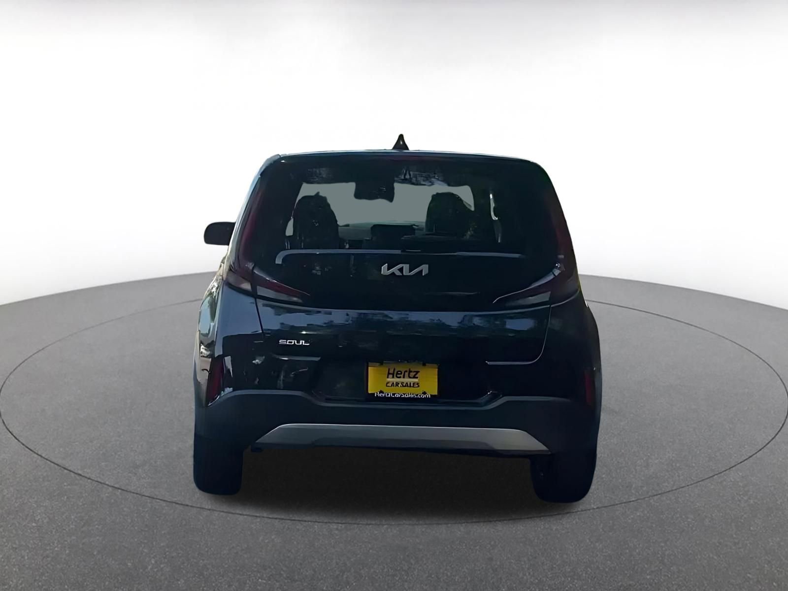 Used 2025 Kia Soul LX w/ LX Technology Package FWD image 14