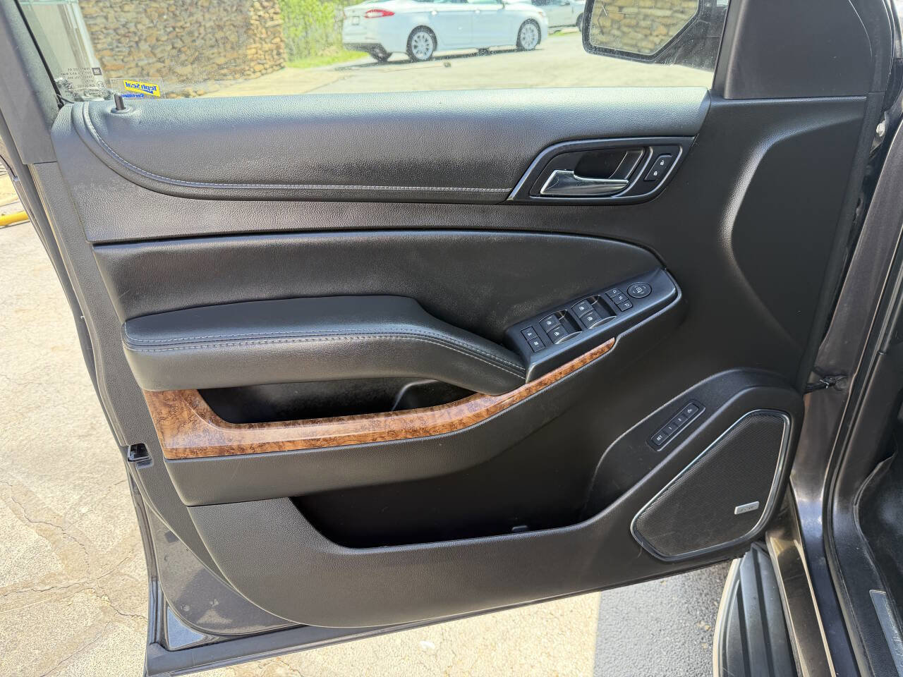 Used 2017 Chevrolet Suburban Premier AWD/4WD image 14