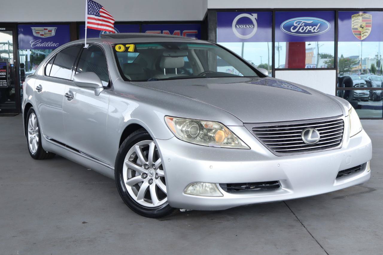Used 2007 Lexus LS 460 L RWD image 2