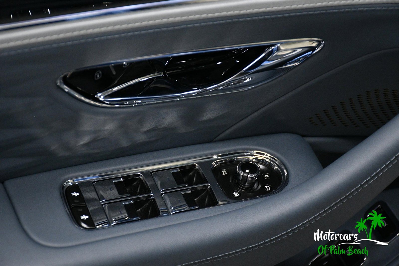 Used 2023 Bentley Flying Spur W12 image 19