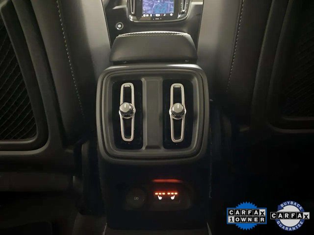 Used 2025 Volvo XC40 B5 Plus image 75