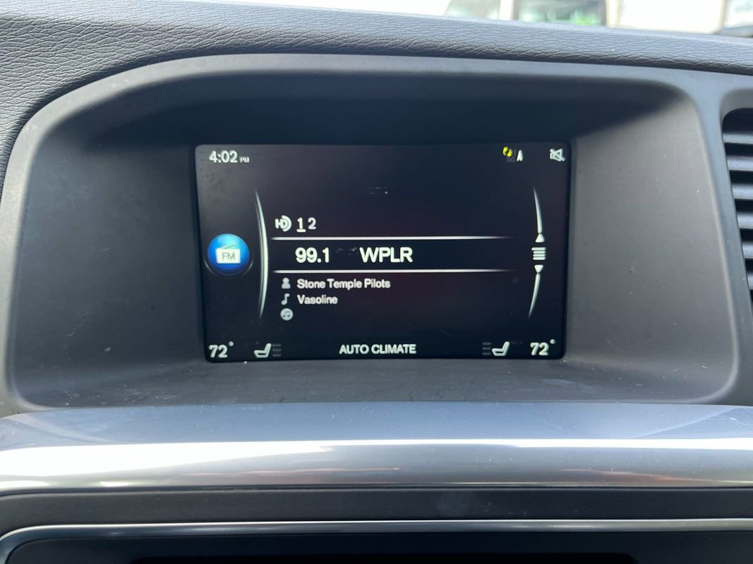 Used 2017 Volvo V60 T5 Premier w/ Convenience Package image 9