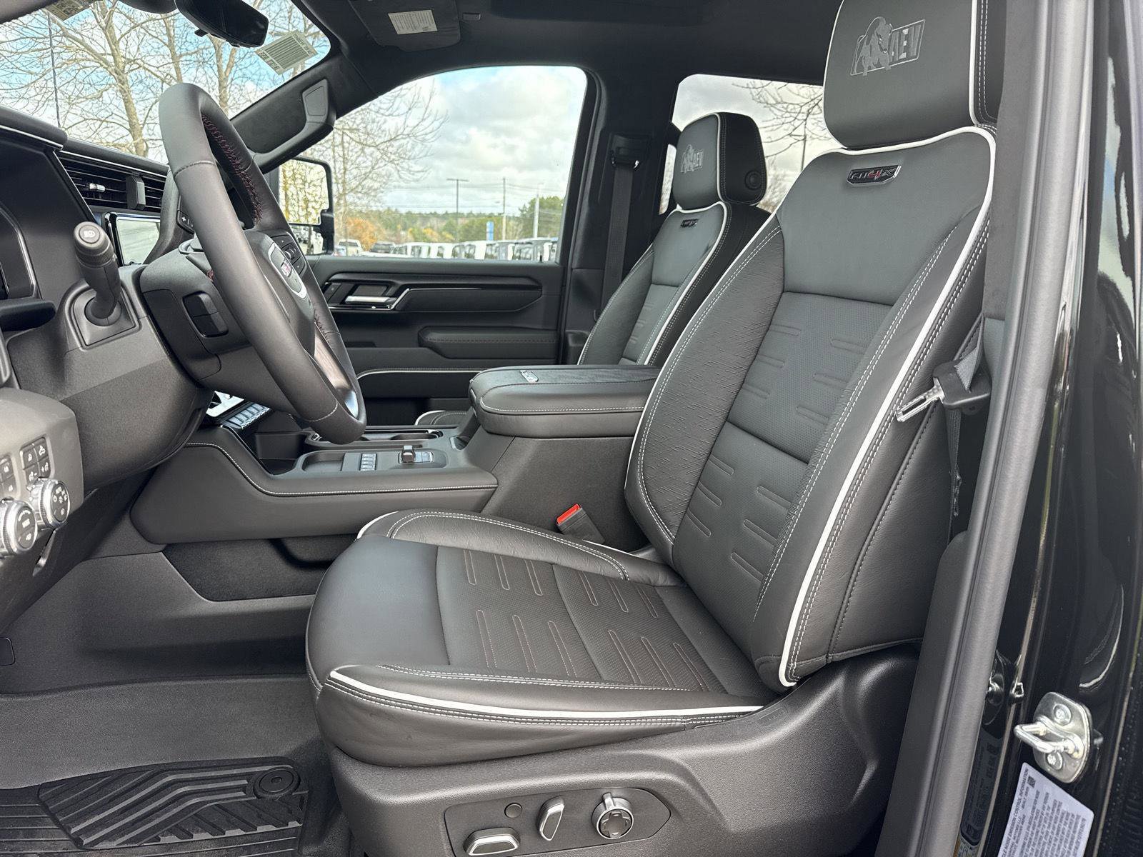 New 2026 GMC Sierra 2500 AT4X w/ AT4X AEV Edition image 13