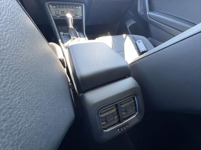Used 2018 Volkswagen Tiguan SE w/ Panoramic Sunroof Package image 20