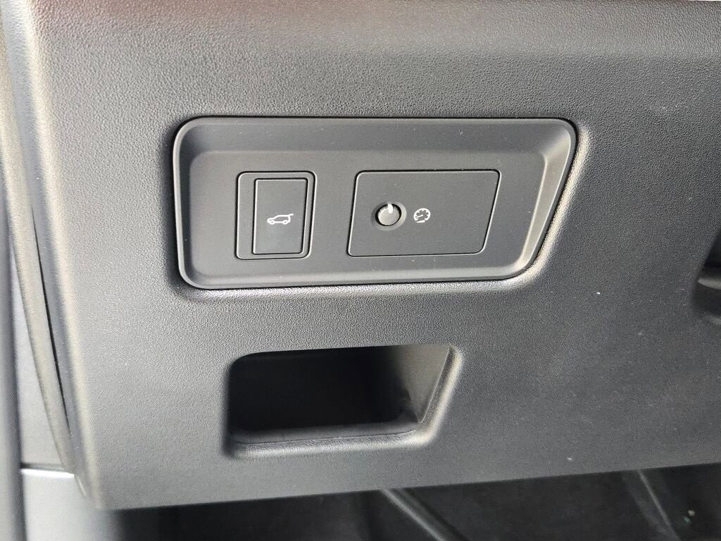 Used 2023 Land Rover Discovery HSE R-Dynamic image 27