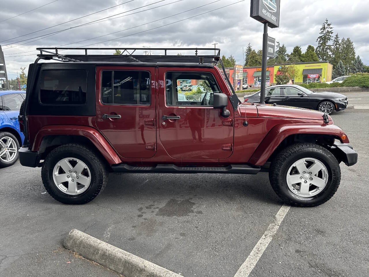 Used 2007 Jeep Wrangler Unlimited Sahara AWD/4WD image 9