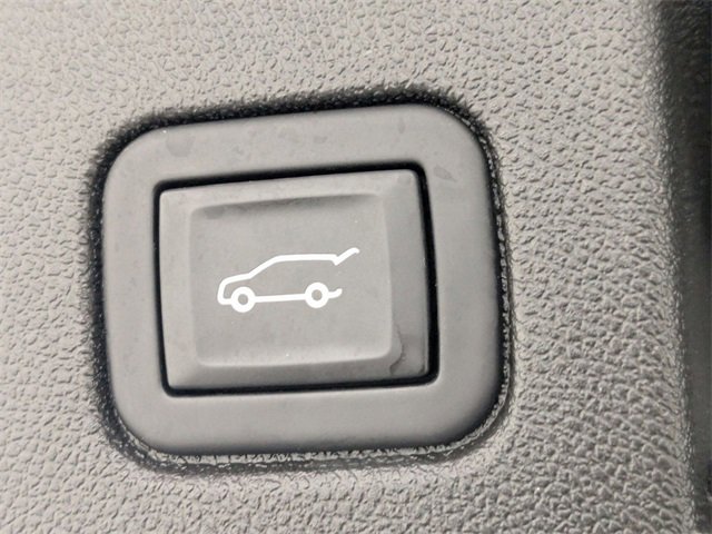 Used 2023 Chevrolet Equinox RS w/ RS Leather Package image 31