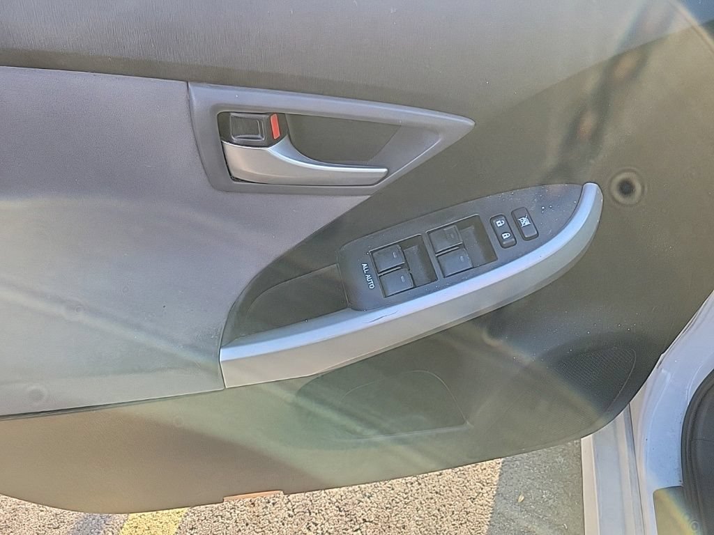 Used 2015 Toyota Prius Three FWD image 8