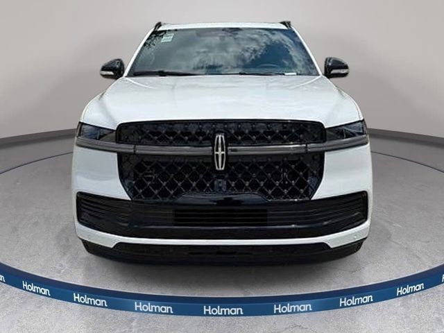 New 2026 Lincoln Navigator L Reserve w/ Jet Appearance Package AWD/4WD image 2