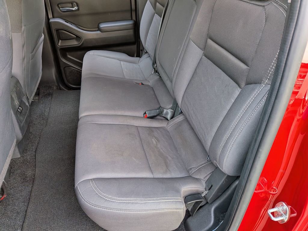 Used 2023 Nissan Frontier SV image 21