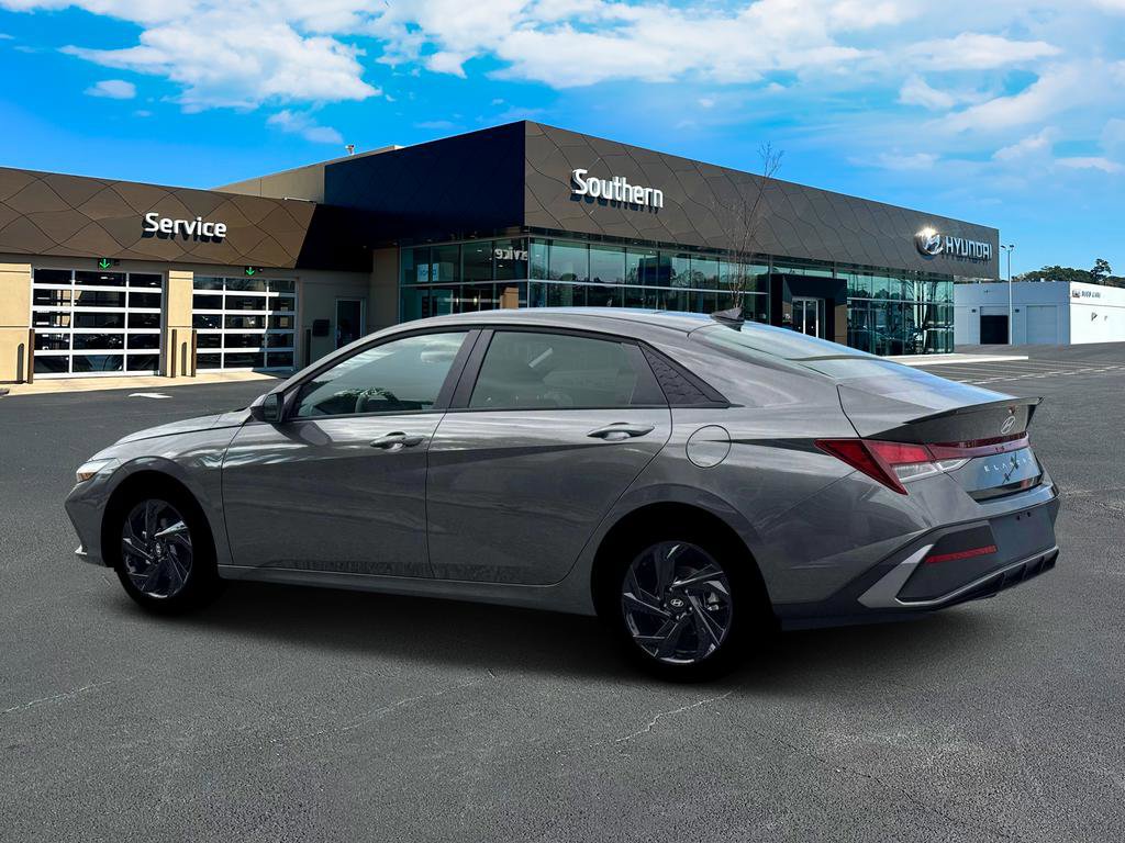 New 2026 Hyundai Elantra Sport FWD image 4