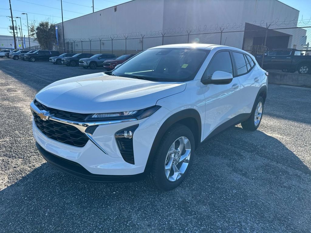 New 2026 Chevrolet Trax LS w/ LS Convenience Package image 3